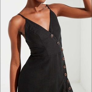 URBAN OUTFITTERS Amber Black Linen Button-through MIDI Dress
